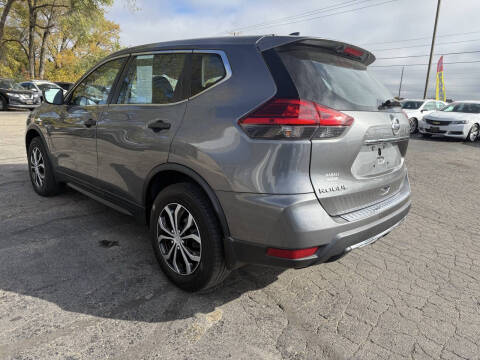 2017 Nissan Rogue SV