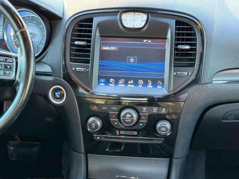 2012 Chrysler 300 S V6