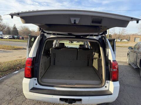 2017 Chevrolet Suburban LS