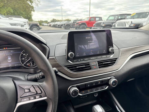 2023 Nissan Altima 2.5 SV