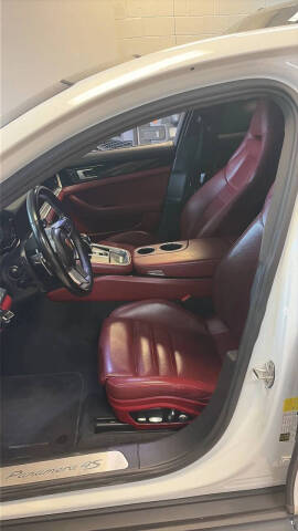 2018 Porsche Panamera 4S