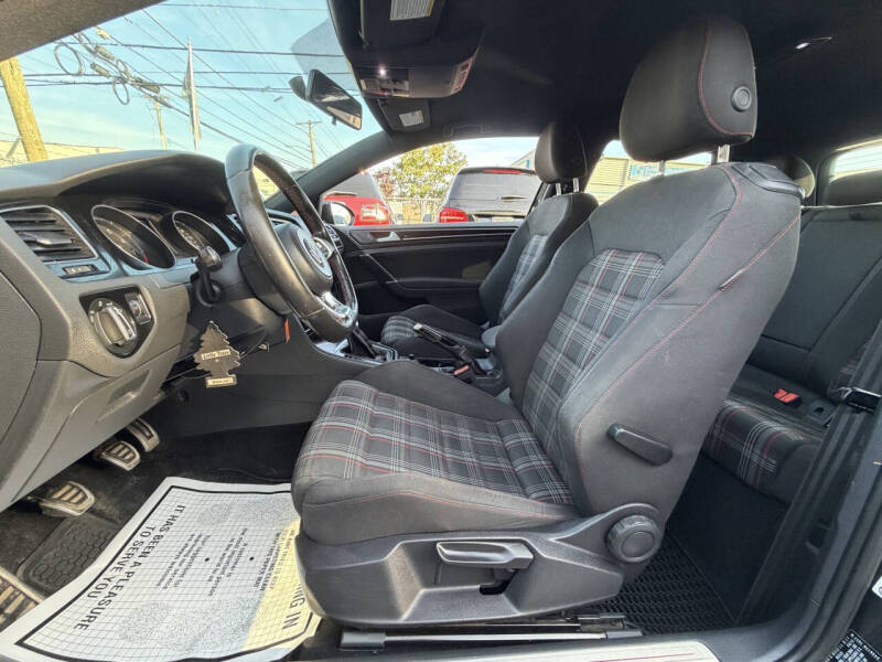 2016 Volkswagen Golf GTI S