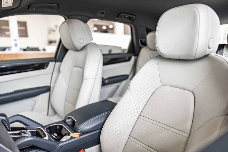 2021 Porsche Cayenne E-Hybrid