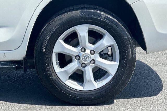 2013 Toyota RAV4 EV