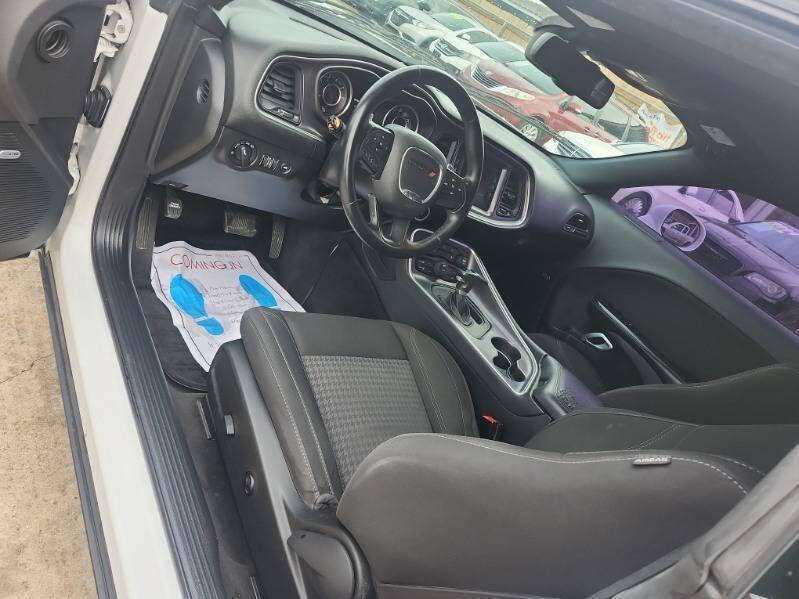 2015 Dodge Challenger SXT