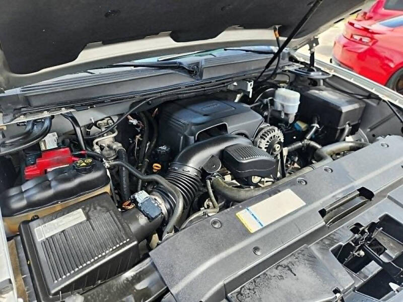 2011 Chevrolet Avalanche LS