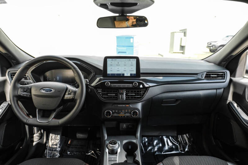 2025 Ford Escape ST-Line Select