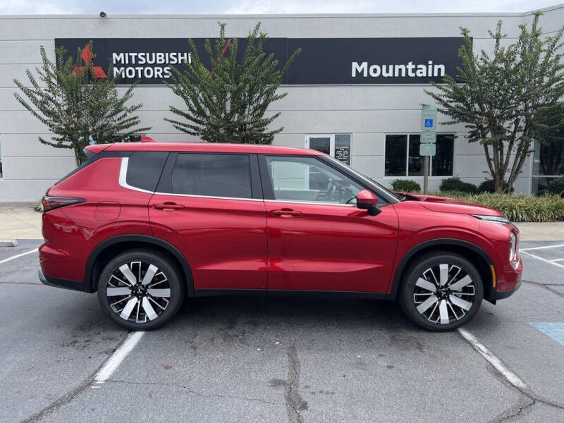 2025 Mitsubishi Outlander SE