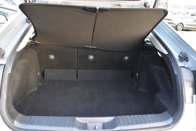 2023 Toyota Prius LE