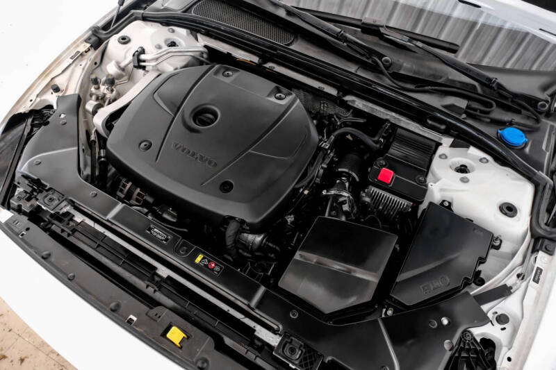 2020 Volvo S60 T5 Momentum