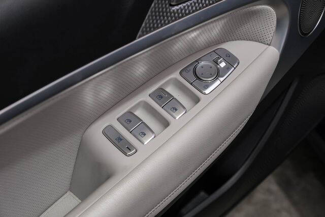 2023 Genesis G70
