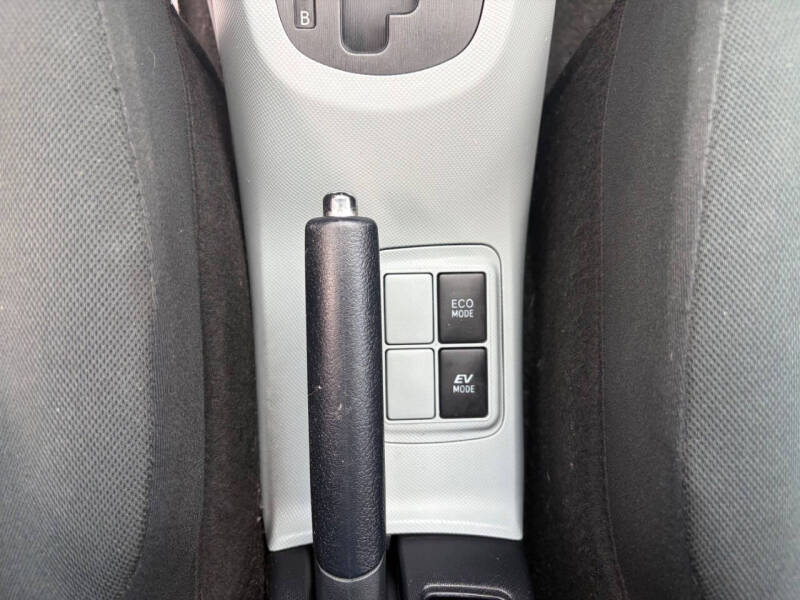 2013 Toyota Prius c Two