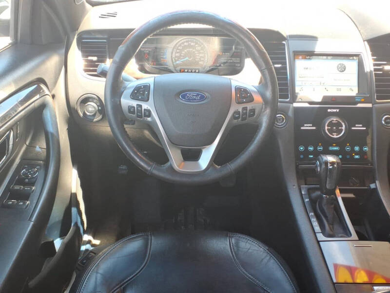 2017 Ford Taurus Limited