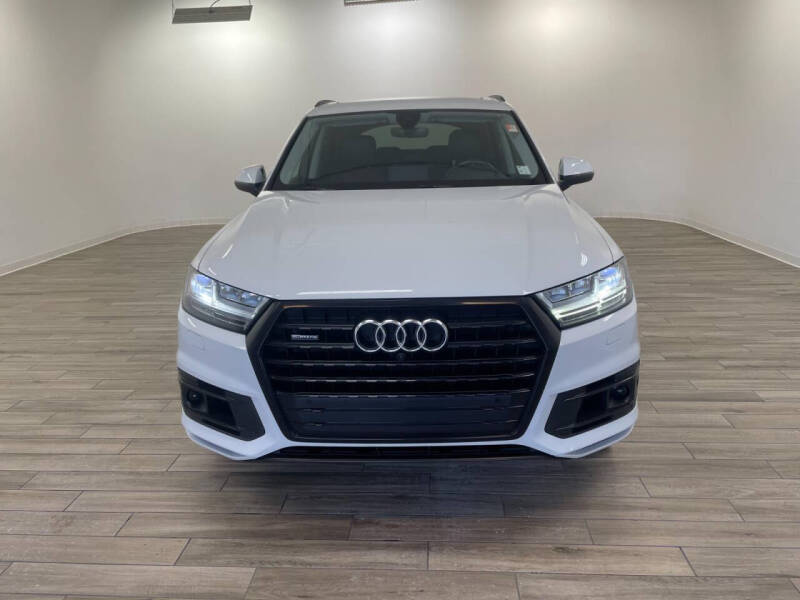 Used 2019 Audi Q7 Prestige with VIN WA1VAAF77KD036271 for sale in Florissant, MO