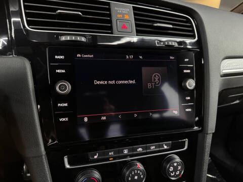 2019 Volkswagen Golf GTI S