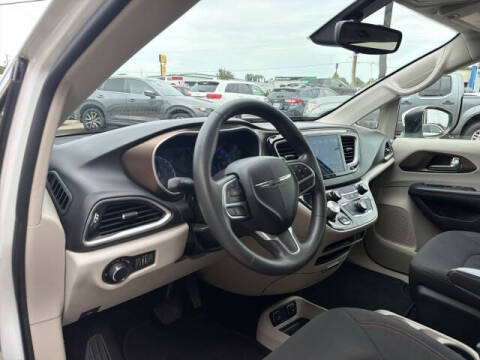 2017 Chrysler Pacifica Touring
