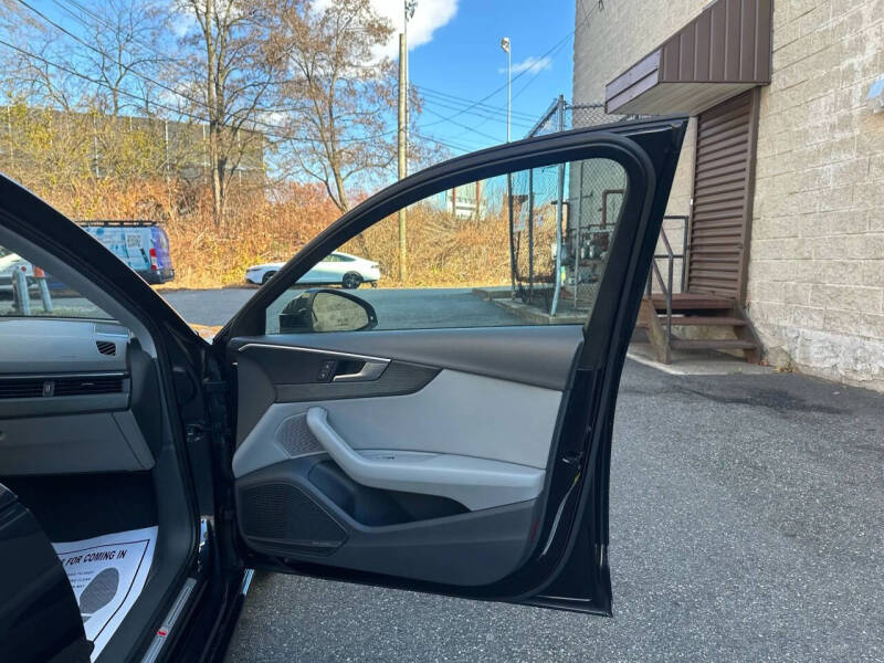 2017 Audi A4 2.0T quattro Premium Plus