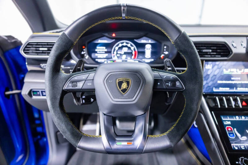 2022 Lamborghini Urus
