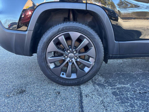 2021 Jeep Cherokee 80th Anniversary Edition
