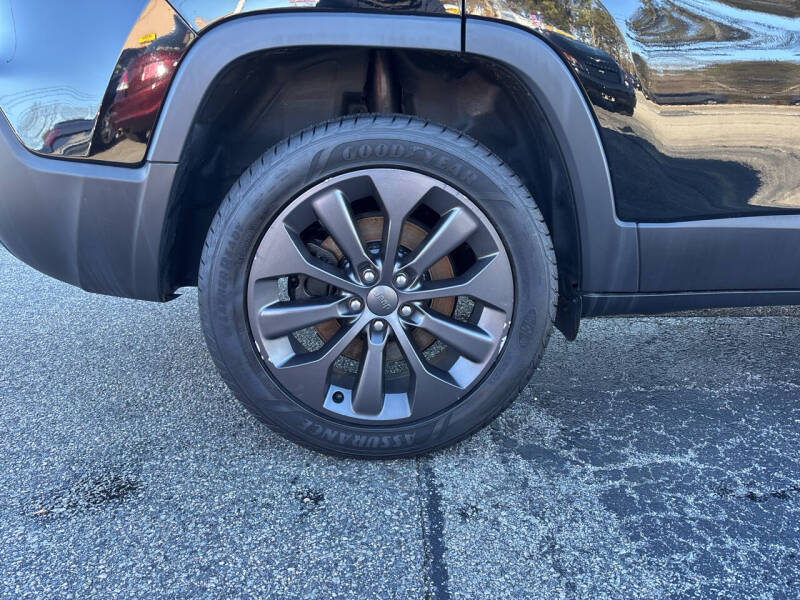 2021 Jeep Cherokee 80th Anniversary Edition
