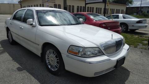 2010 Lincoln Town Car for sale at New Start Motors LLC - Crawfordsville in Crawfordsville IN