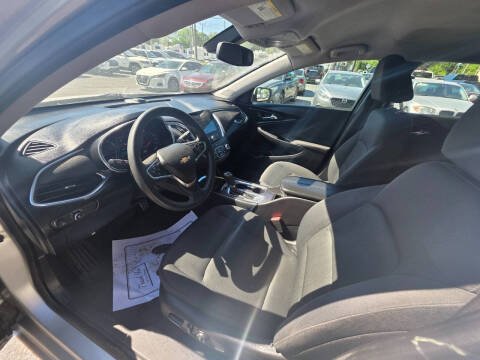 2017 Chevrolet Malibu LT