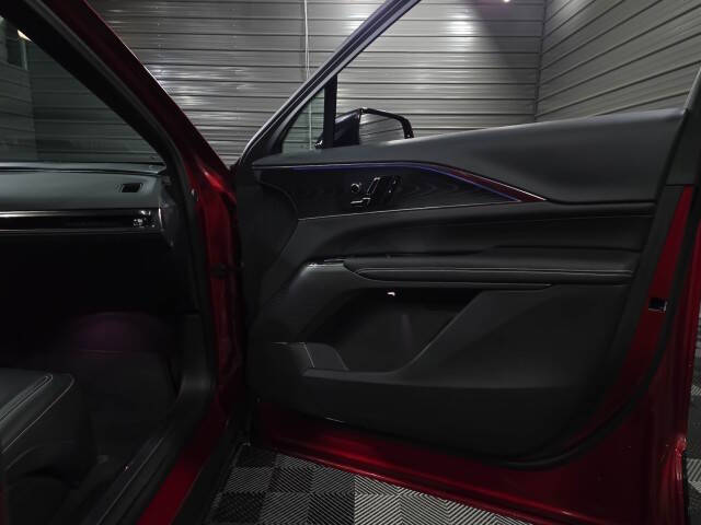 2024 Cadillac LYRIQ Sport 1