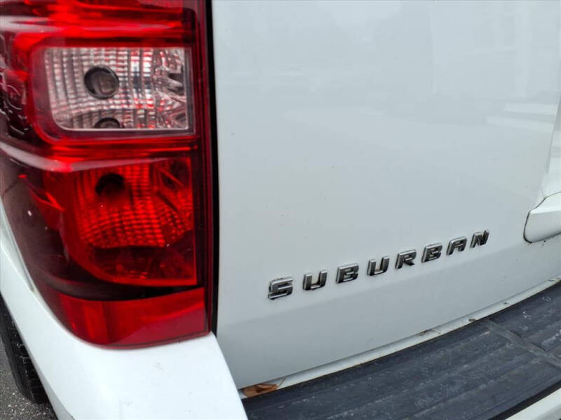2010 Chevrolet Suburban LS