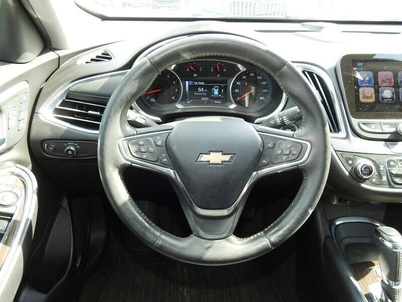 2017 CHEVROLET Malibu Sedan - $17,900