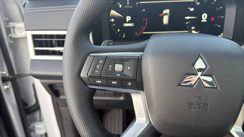 2026 Mitsubishi Outlander SEL