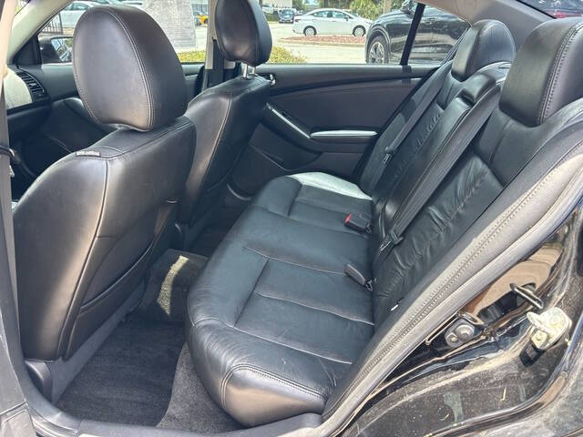 2011 Nissan Altima 9