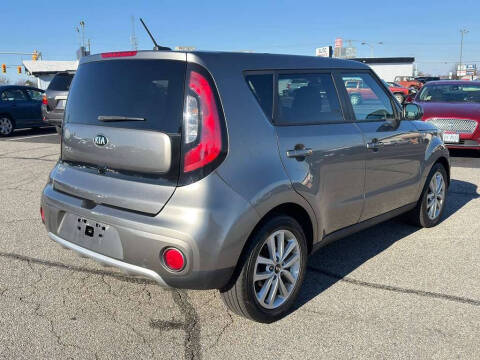 2017 Kia Soul +