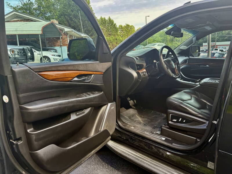 2017 Cadillac Escalade ESV Luxury