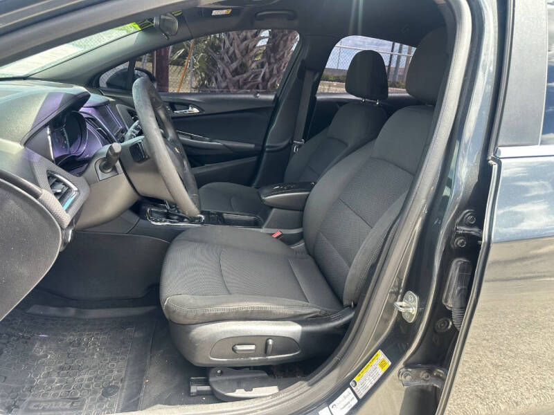 2017 Chevrolet Cruze LT Auto