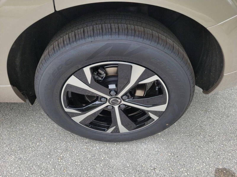 2026 Volvo XC60 B5 Core