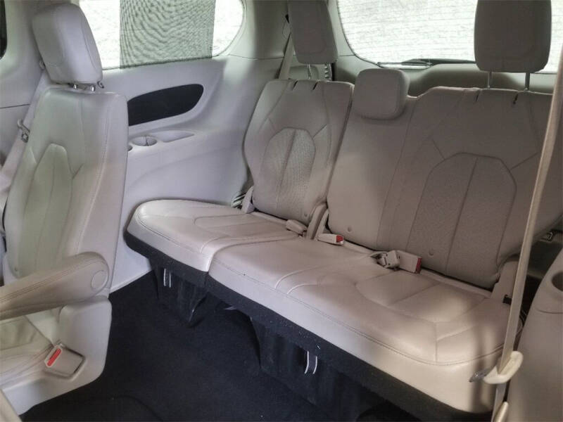 2021 Chrysler Pacifica Touring L