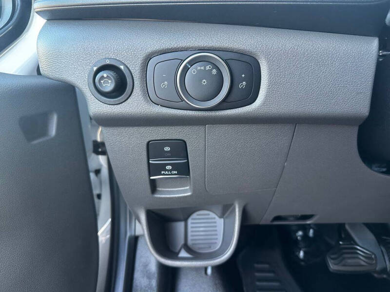 2025 Ford Transit 250