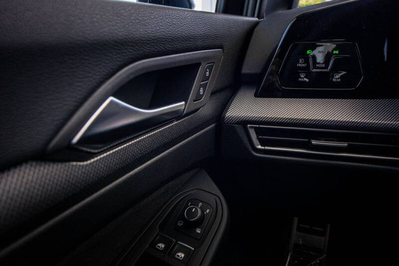 2026 Volkswagen Golf GTI SE