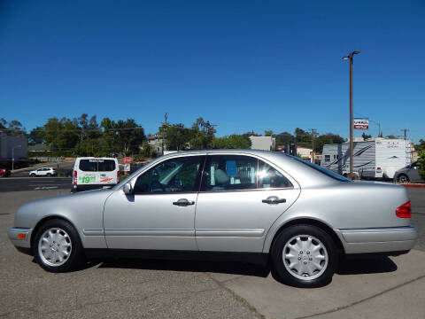 1999 Mercedes-Benz E-Class E 320