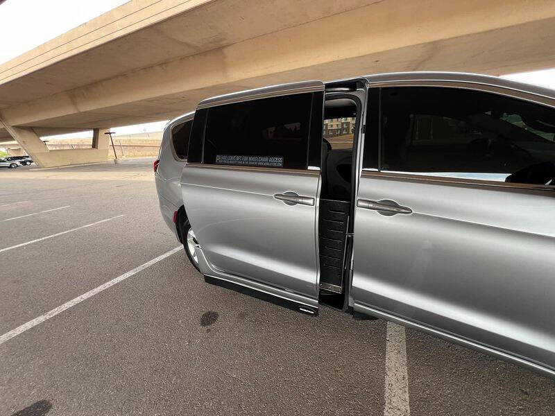 2020 Chrysler Pacifica Touring