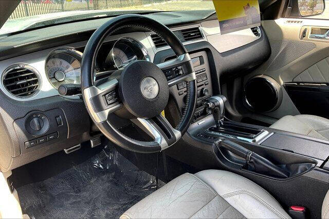 2010 Ford Mustang V6