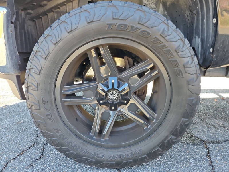 2019 Nissan Titan XD SV