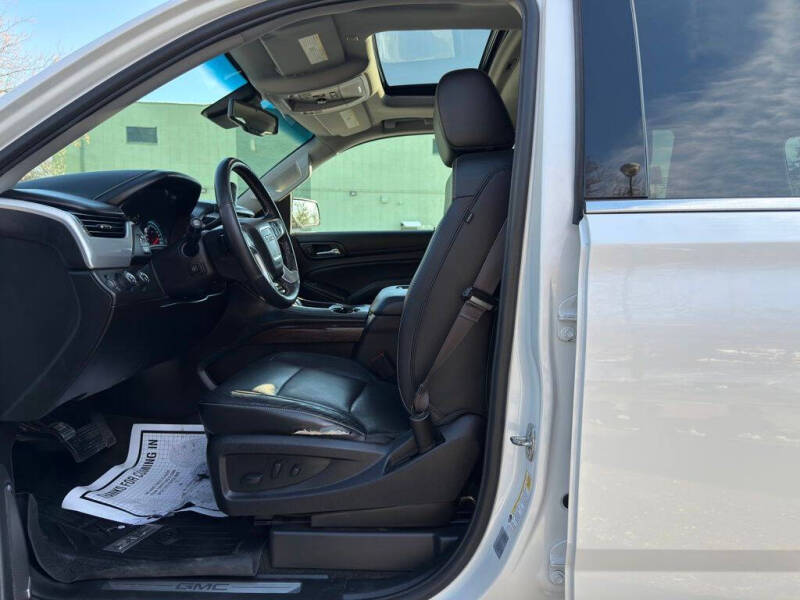 2017 GMC Yukon XL SLT