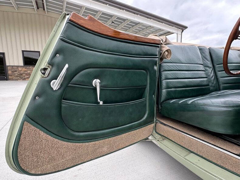 1947 Triumph 1800