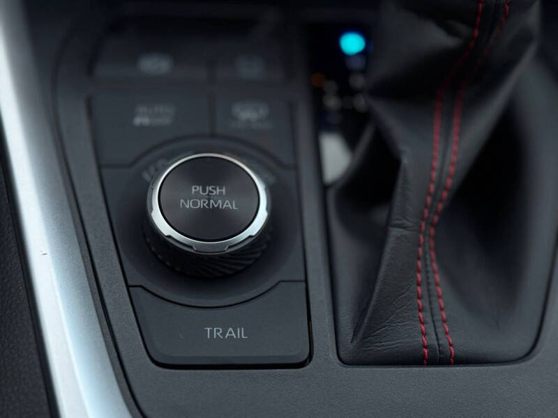 2024 Toyota RAV4 Prime SE