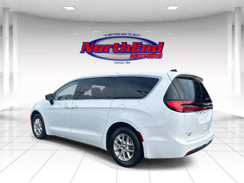2024 Chrysler Pacifica Touring L