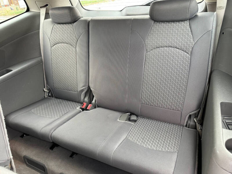 2011 Chevrolet Traverse LS