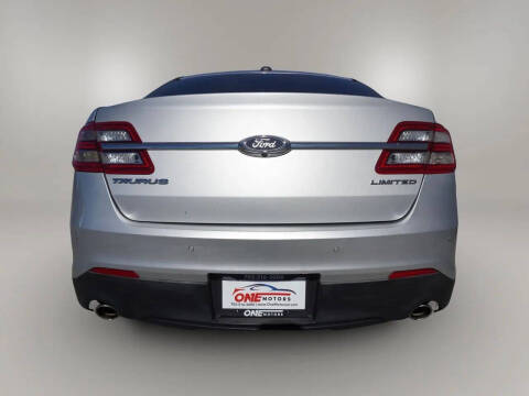 2017 Ford Taurus Limited
