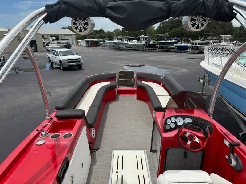 2015 Caravelle Razor