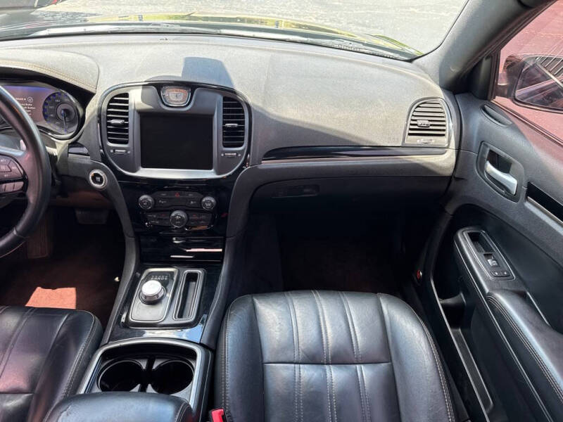 2016 Chrysler 300 S